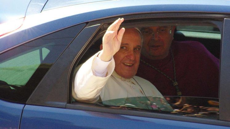 Quanto guadagna Papa Francesco? Lo stipendio del Santo Padre